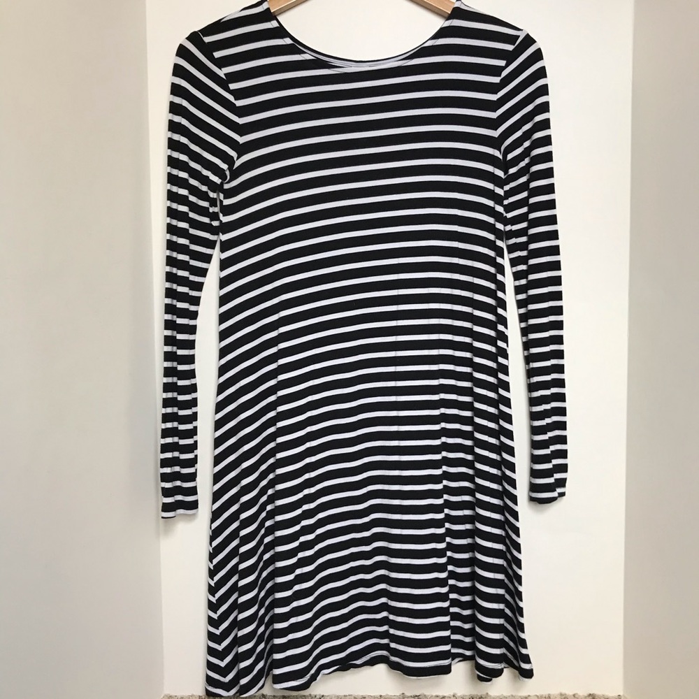 XS old navy long sleeve striped t shirt dress